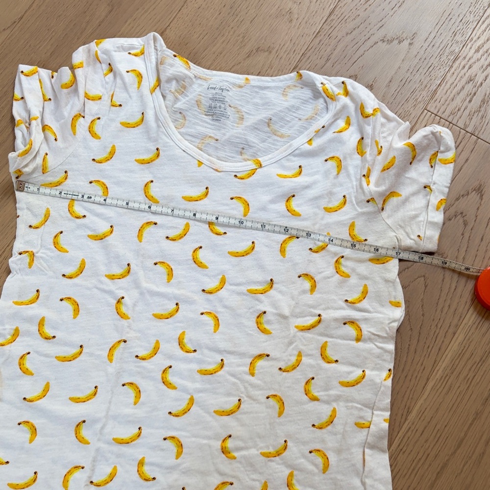 Lord & Taylor White Short Sleeve Tee with Yellow Banana Print - Picture 5 of 7